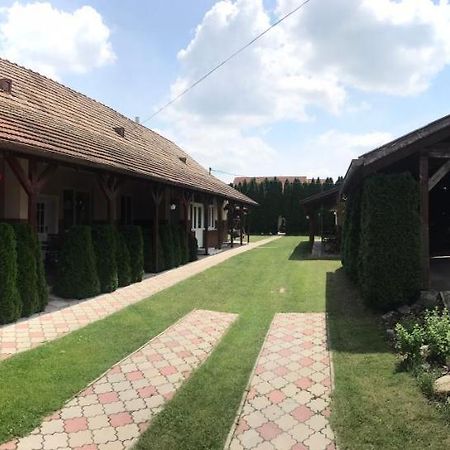 Apartman U Karla Velky Meder Exterior foto